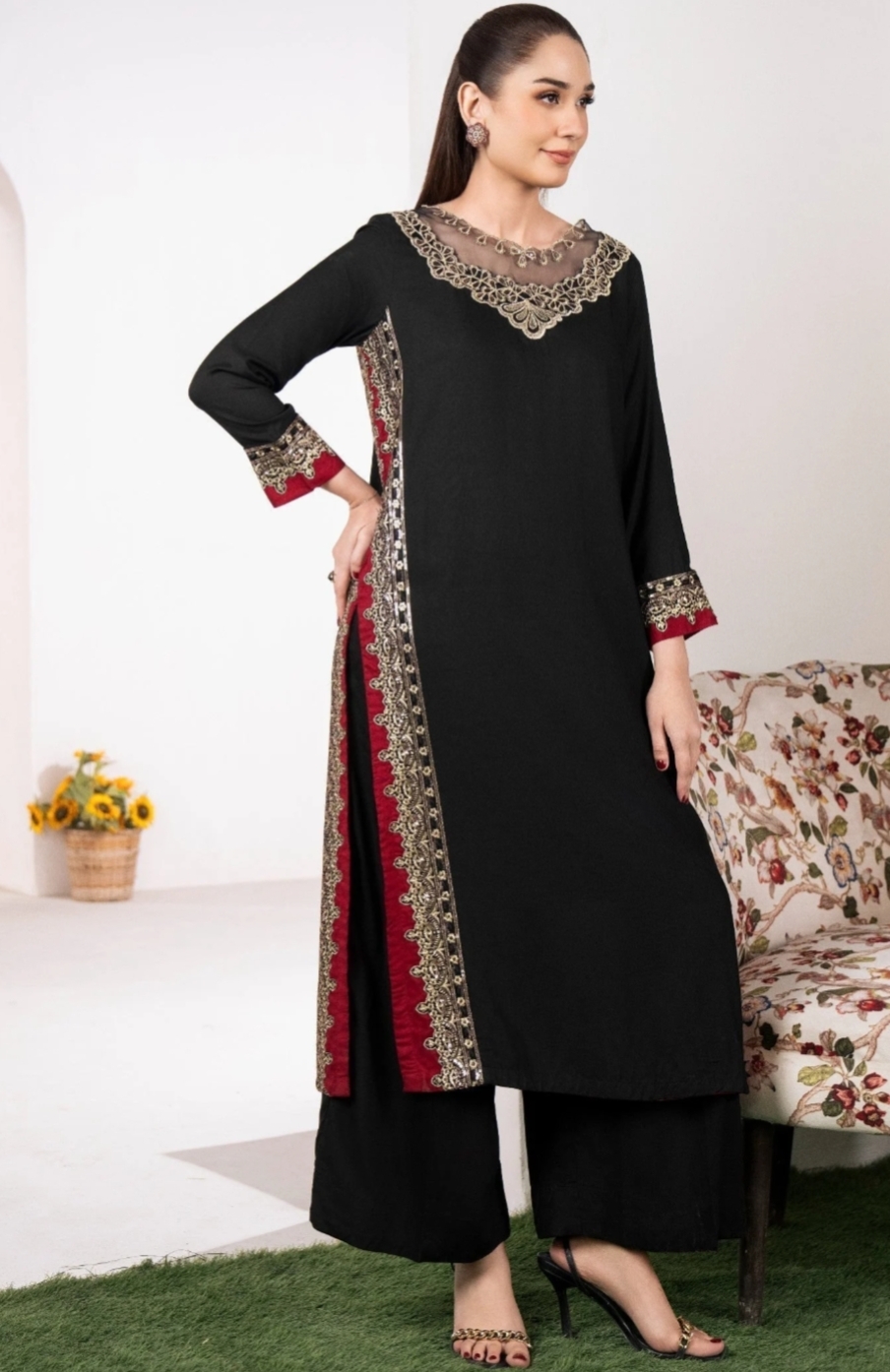 Oplus_16908288 Laam 2Pcs Article In Black Color - Image 1