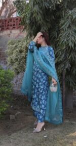 Baroque 3Pcs Lawn Article - Image 4