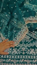 Aneela's 3pcs Lawn Collection - Image 4