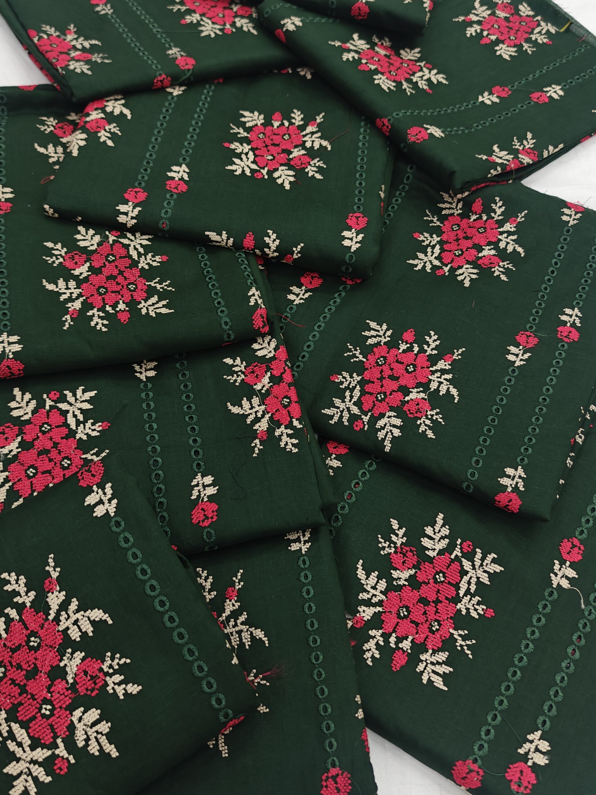 oplus_3145760 Gul Ahmad 2pcs Bottle green Chicken Kari - Image 1