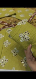 Bareeze Lawn 3pcs - Image 2