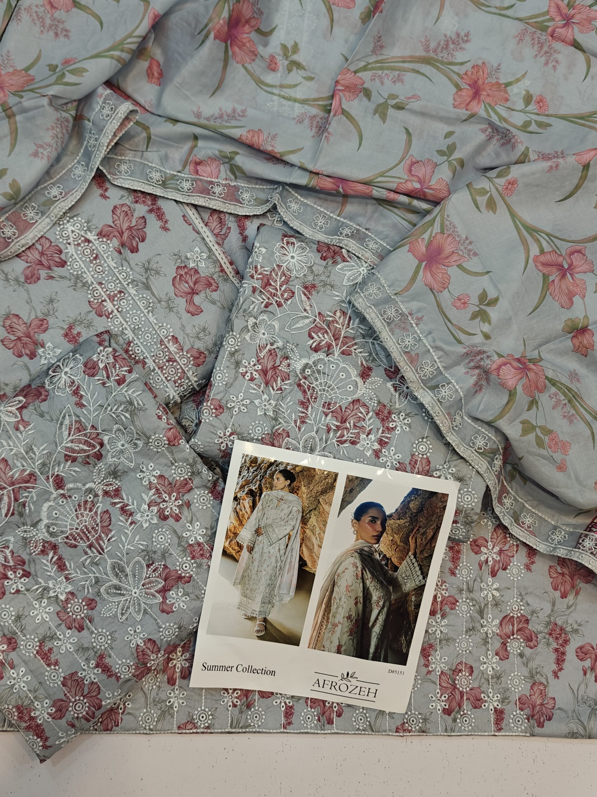 oplus_3145760 Afrozeh 3pcs Lawn Collection - Image 1