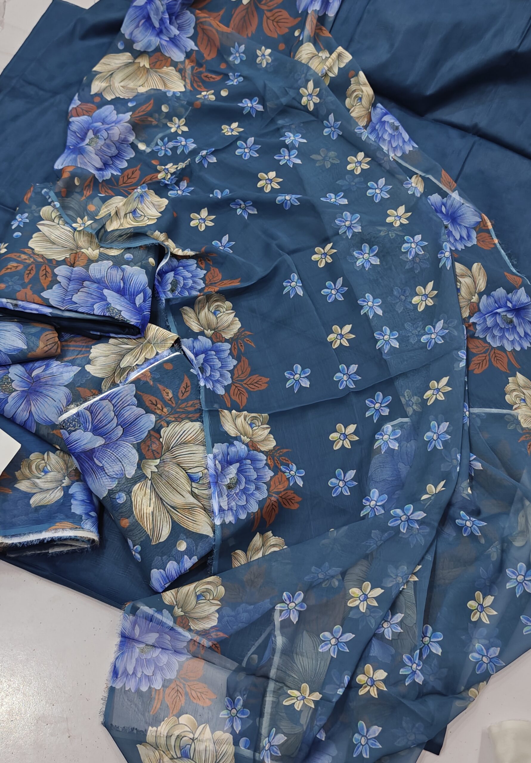 Oplus_20054048 Bareeze Lawn 3pcs New Arrivals - Image 1