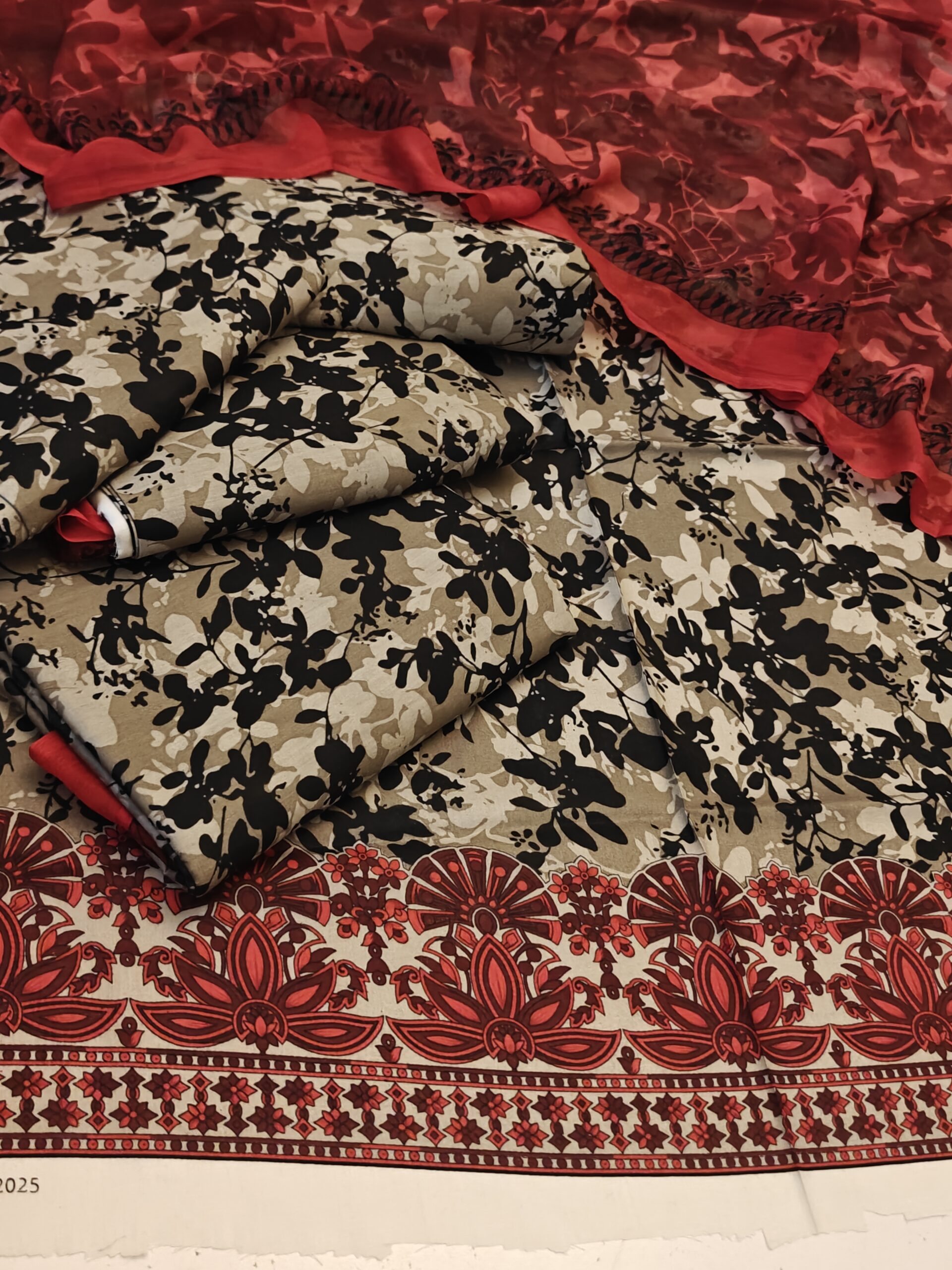 oplus_3145760 AL KARAM 3PCS LAWN ARTICLE - Image 1