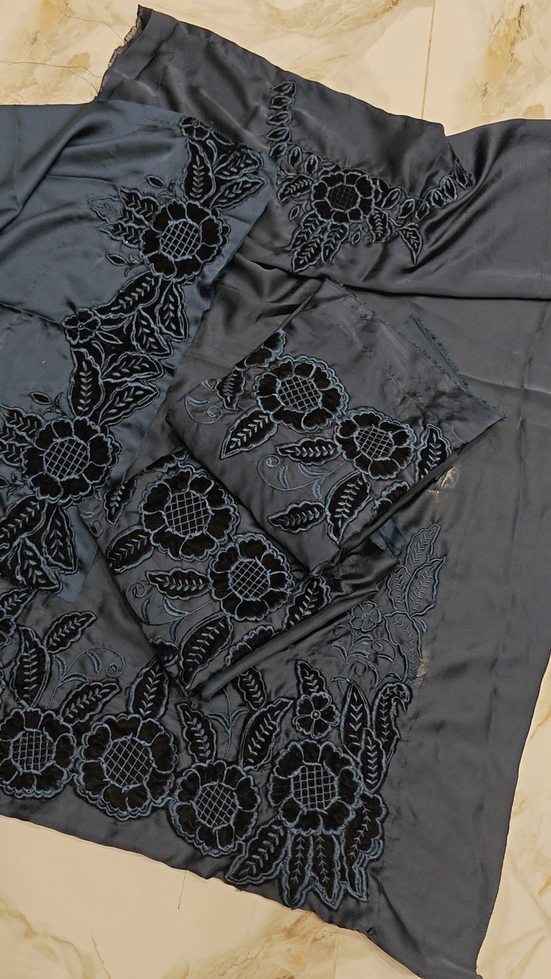 oplus_1048608 Ethnic 2pcs Silk Suit - Image 1